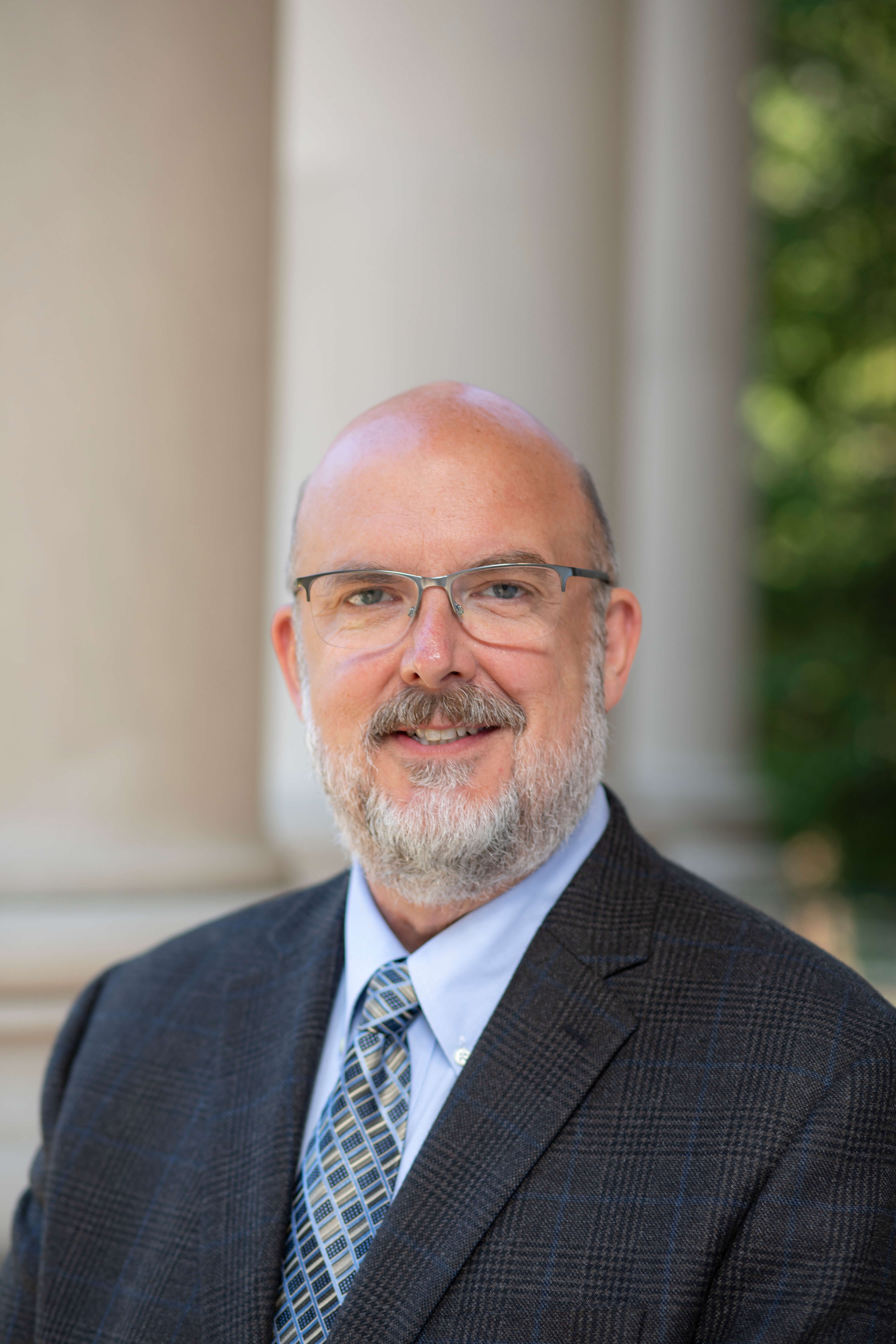 Headshot of Robert E. Scott