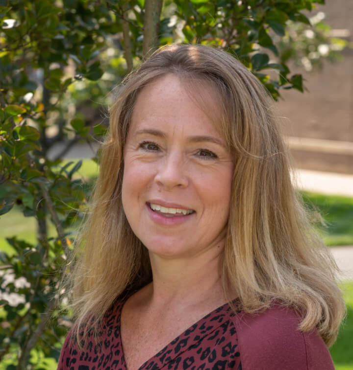 Dr. Lynn Siracusa, Lecturer, English