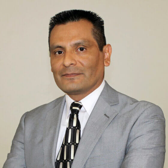 Photo of Dr. Bernardo Mucha