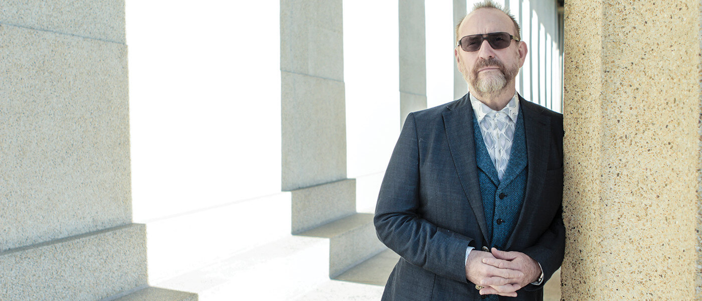 Photograph of singer-songwriter Colin Hay