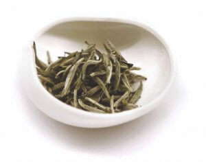 Kyoto Obubu: Tea Farms’ Kabuse Sencha Sencha, Japan’s most popular tea, is known for its rich, earthy taste and sweet aroma.