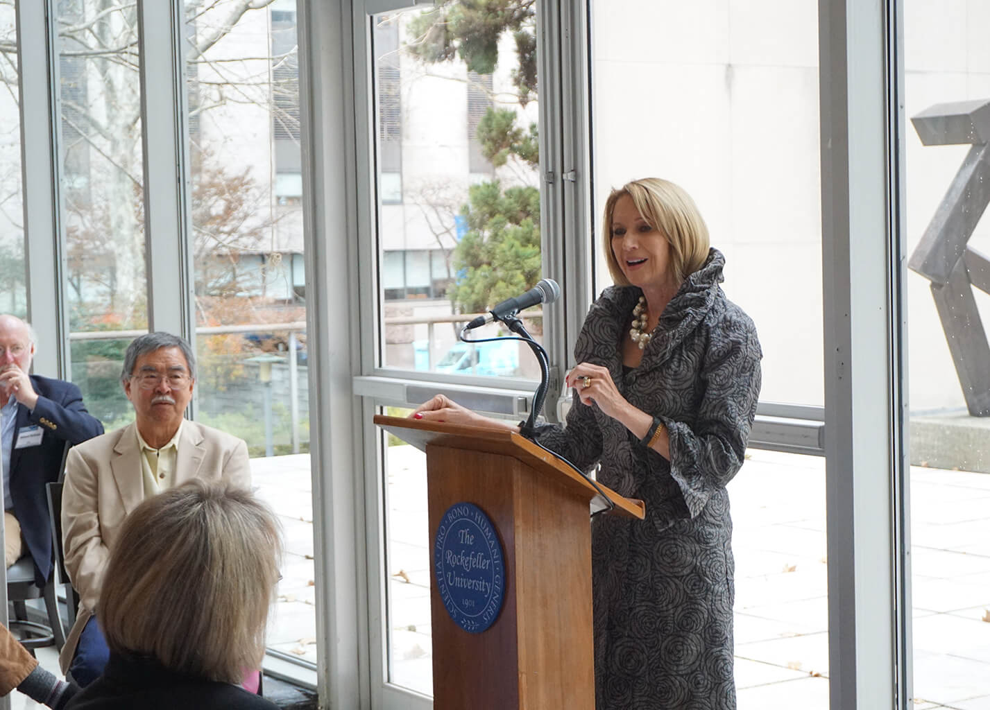 Photo of Marcia McNutt accepting her honor as National Champion of the Ocean Award