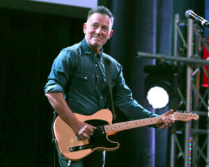 Bruce Springsteen adds artifacts to exhibit