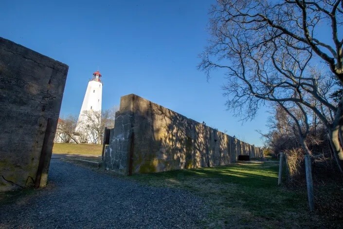 “Black Loyalists Fought for Their Freedom — and the Crown — at Sandy Hook During Revolution”