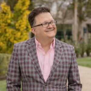 Kenneth Womack