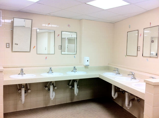 Click to enlarge photo Elmwood Hall Bathroom