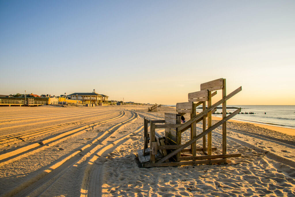 Photo of a deserted beach after season.