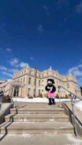 Shadow in his best Cupid fit wishing you a Happy Valentine’s Day (hugs unlimited, arrows not included)💘