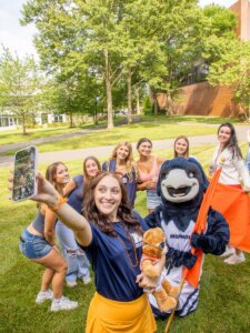 New Hawk Advising Days are here! 💙 Shoutout to our OLs for last week’s energy and warm welcome to the newest members of the #HawkFamily. ✨ #FlyHawks